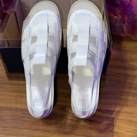 Elegant White Women's Sandals - Picture 8 of 11